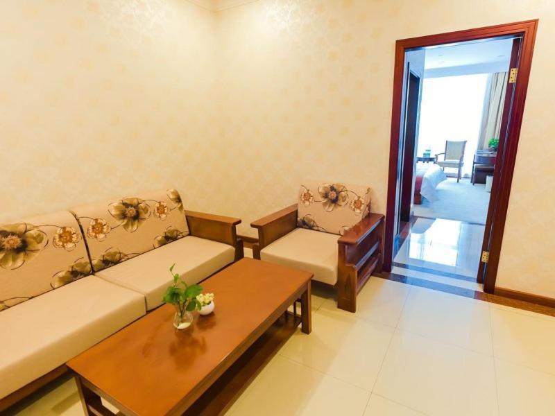 Greentree Inn Shanghai Jiading The South Of F1 Circuit Fangtai Hardware Market Express Hotel Bagian luar foto
