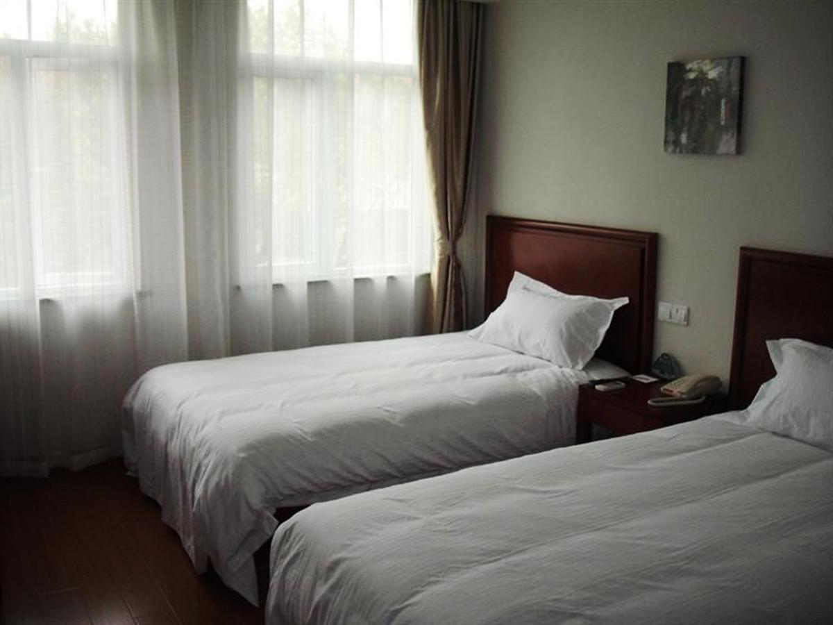 Greentree Inn Shanghai Jiading The South Of F1 Circuit Fangtai Hardware Market Express Hotel Bagian luar foto