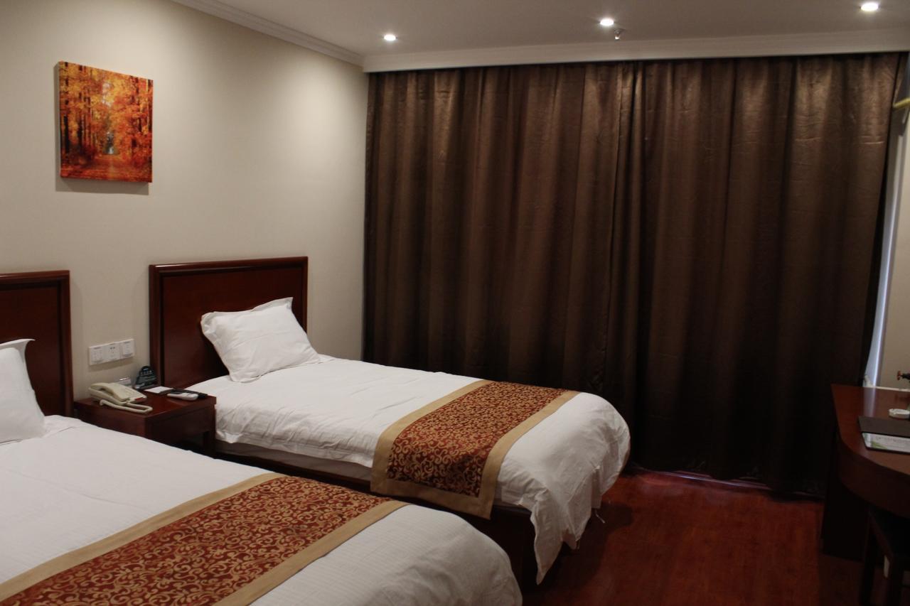 Greentree Inn Shanghai Jiading The South Of F1 Circuit Fangtai Hardware Market Express Hotel Bagian luar foto