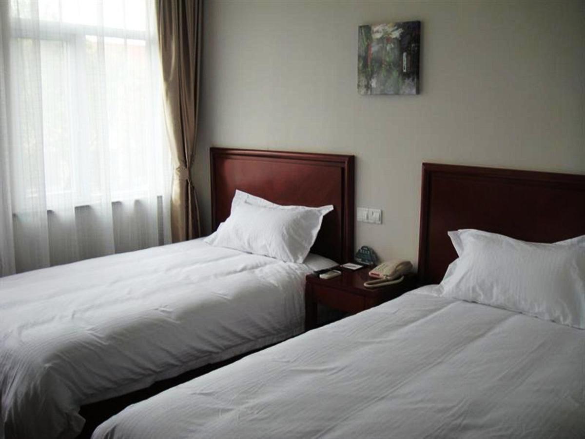 Greentree Inn Shanghai Jiading The South Of F1 Circuit Fangtai Hardware Market Express Hotel Bagian luar foto