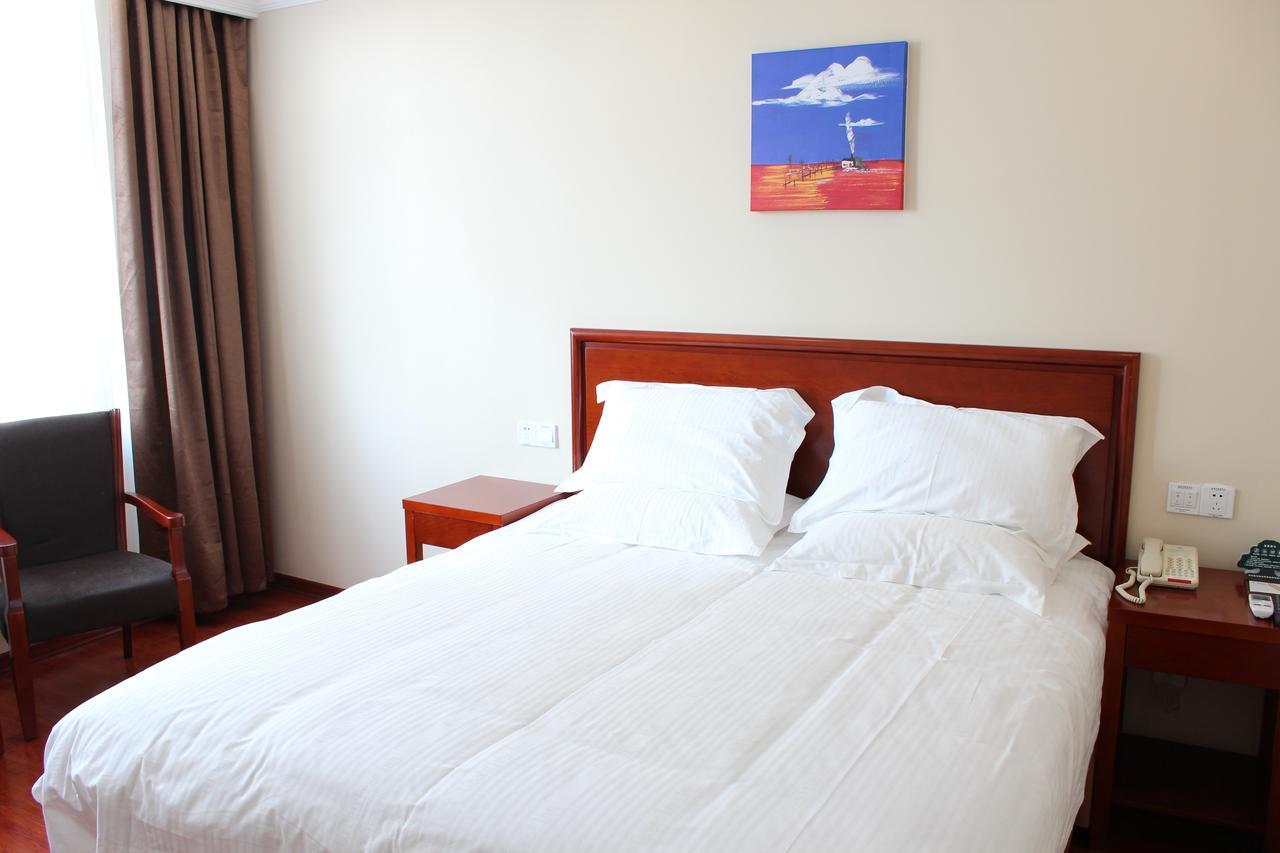 Greentree Inn Shanghai Jiading The South Of F1 Circuit Fangtai Hardware Market Express Hotel Bagian luar foto