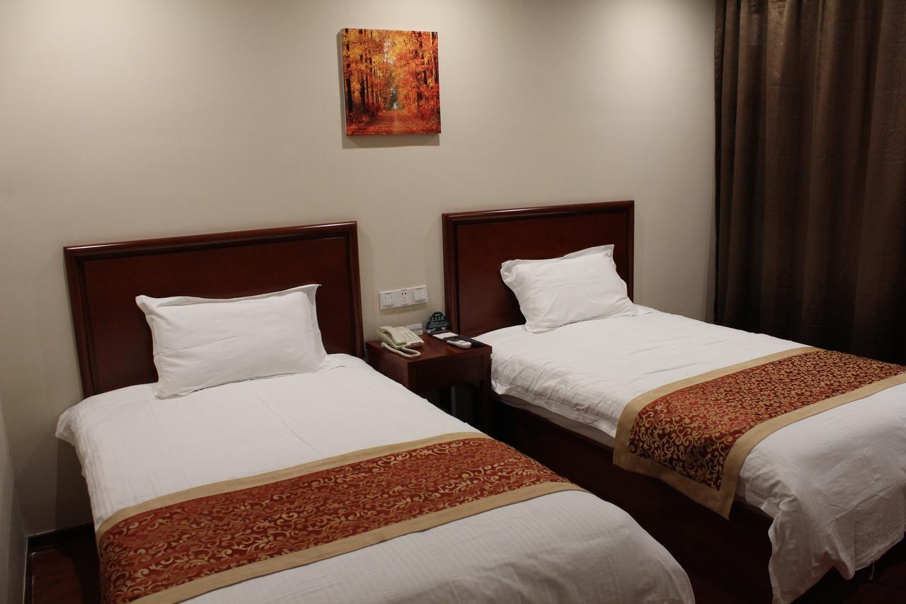 Greentree Inn Shanghai Jiading The South Of F1 Circuit Fangtai Hardware Market Express Hotel Bagian luar foto