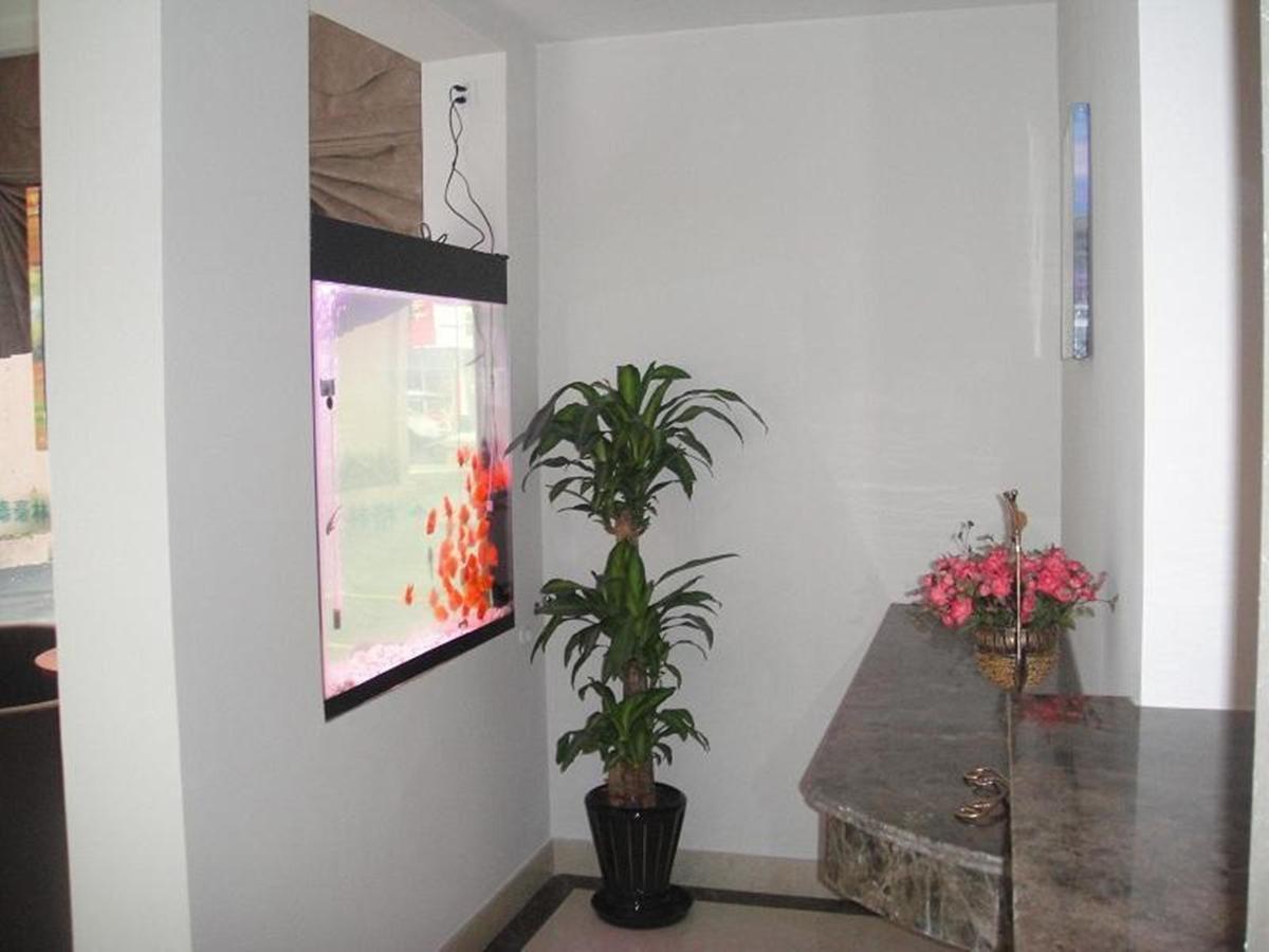 Greentree Inn Shanghai Jiading The South Of F1 Circuit Fangtai Hardware Market Express Hotel Bagian luar foto