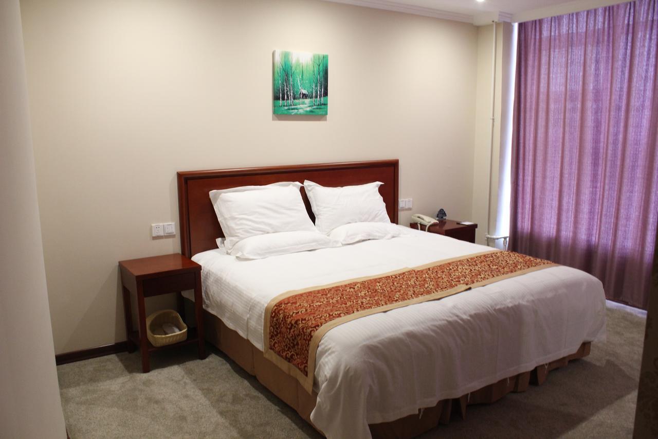 Greentree Inn Shanghai Jiading The South Of F1 Circuit Fangtai Hardware Market Express Hotel Bagian luar foto